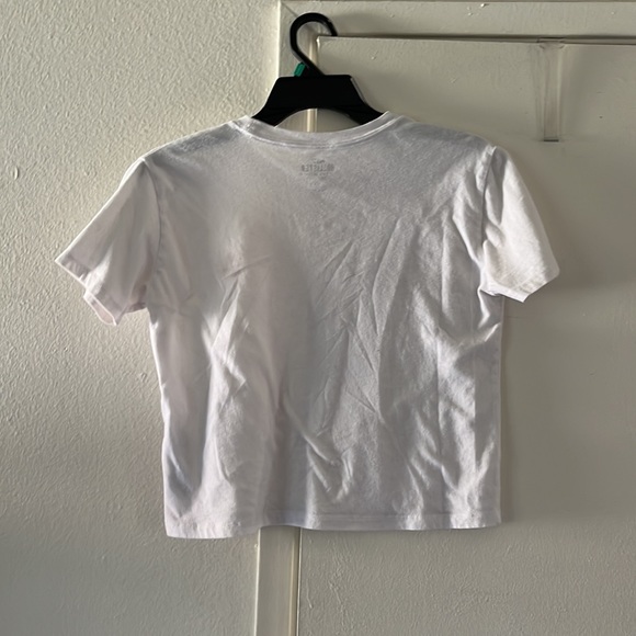 Beautiful white crop t-shirt - Picture 3 of 3